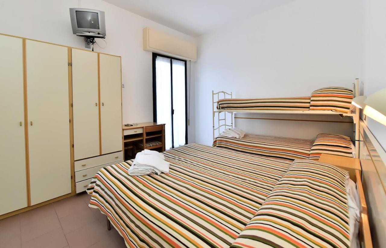 Hotel Doria Bellaria-Igea Marina Buitenkant foto