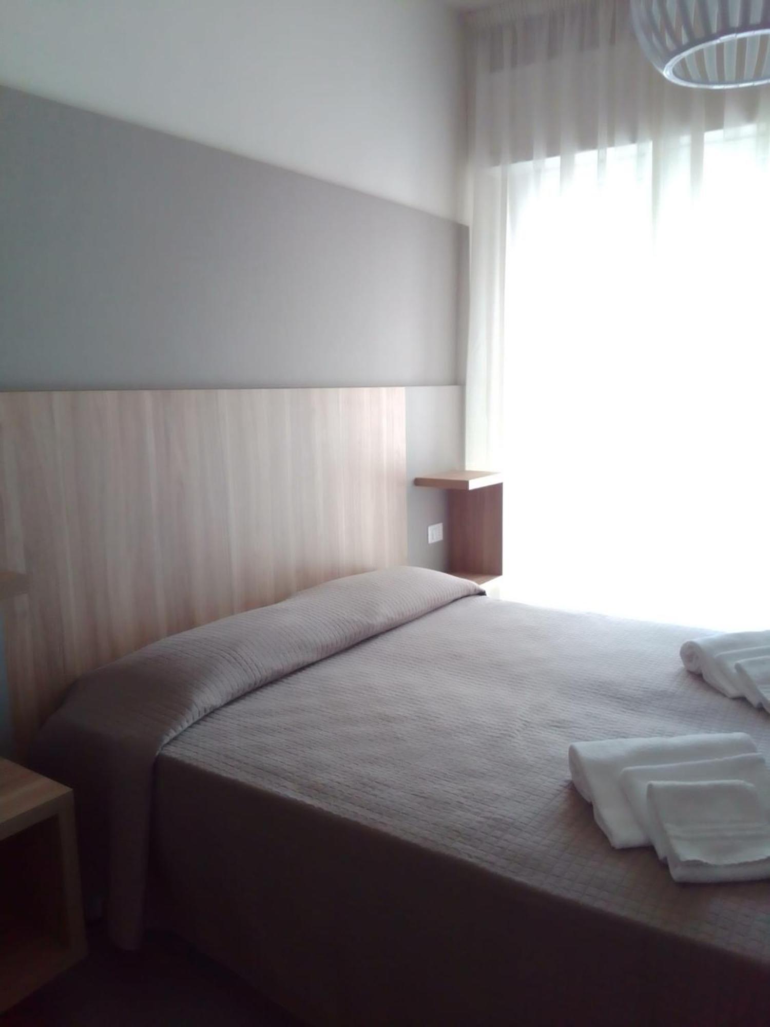 Hotel Doria Bellaria-Igea Marina Buitenkant foto