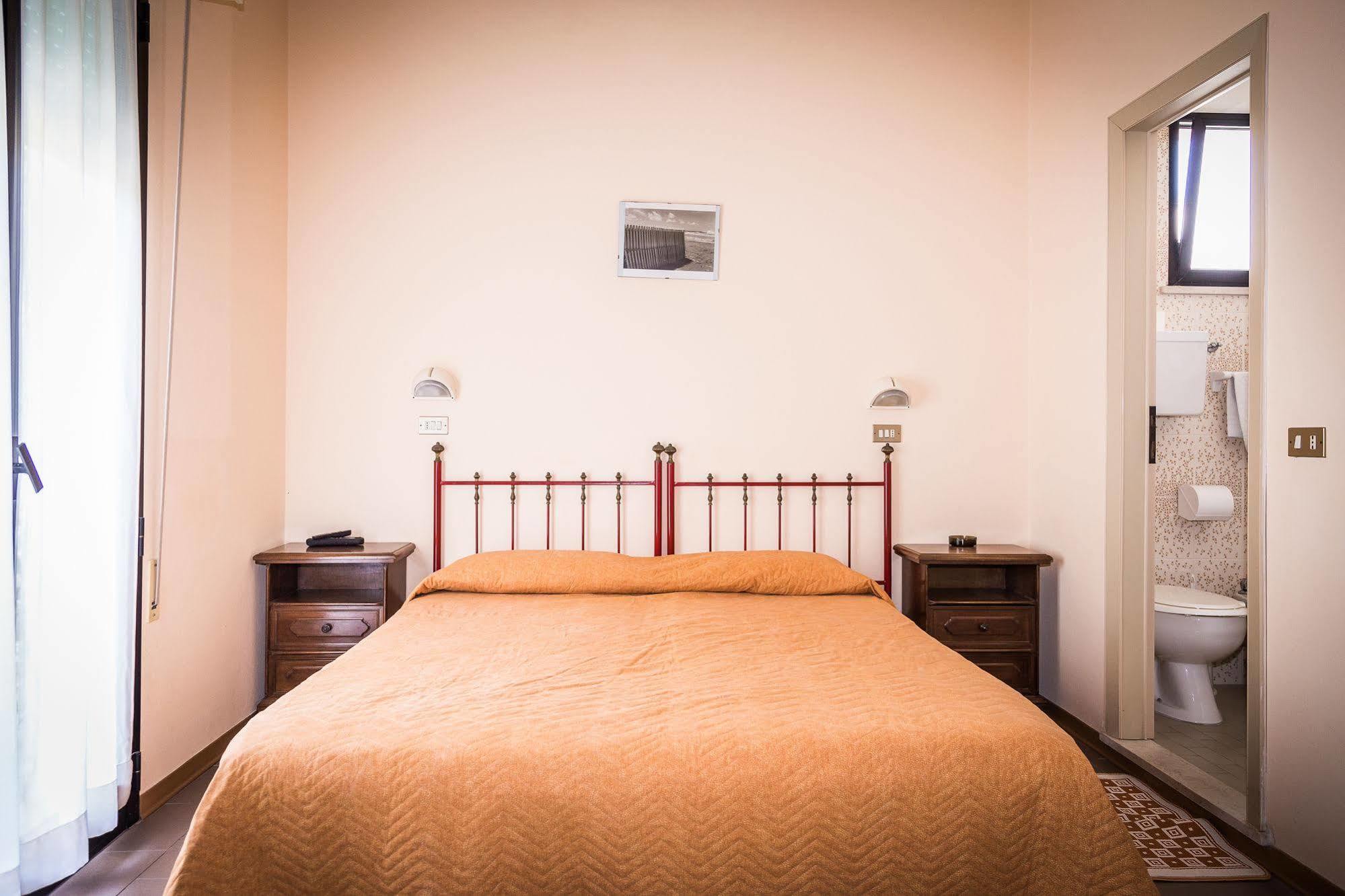 Hotel Doria Bellaria-Igea Marina Buitenkant foto